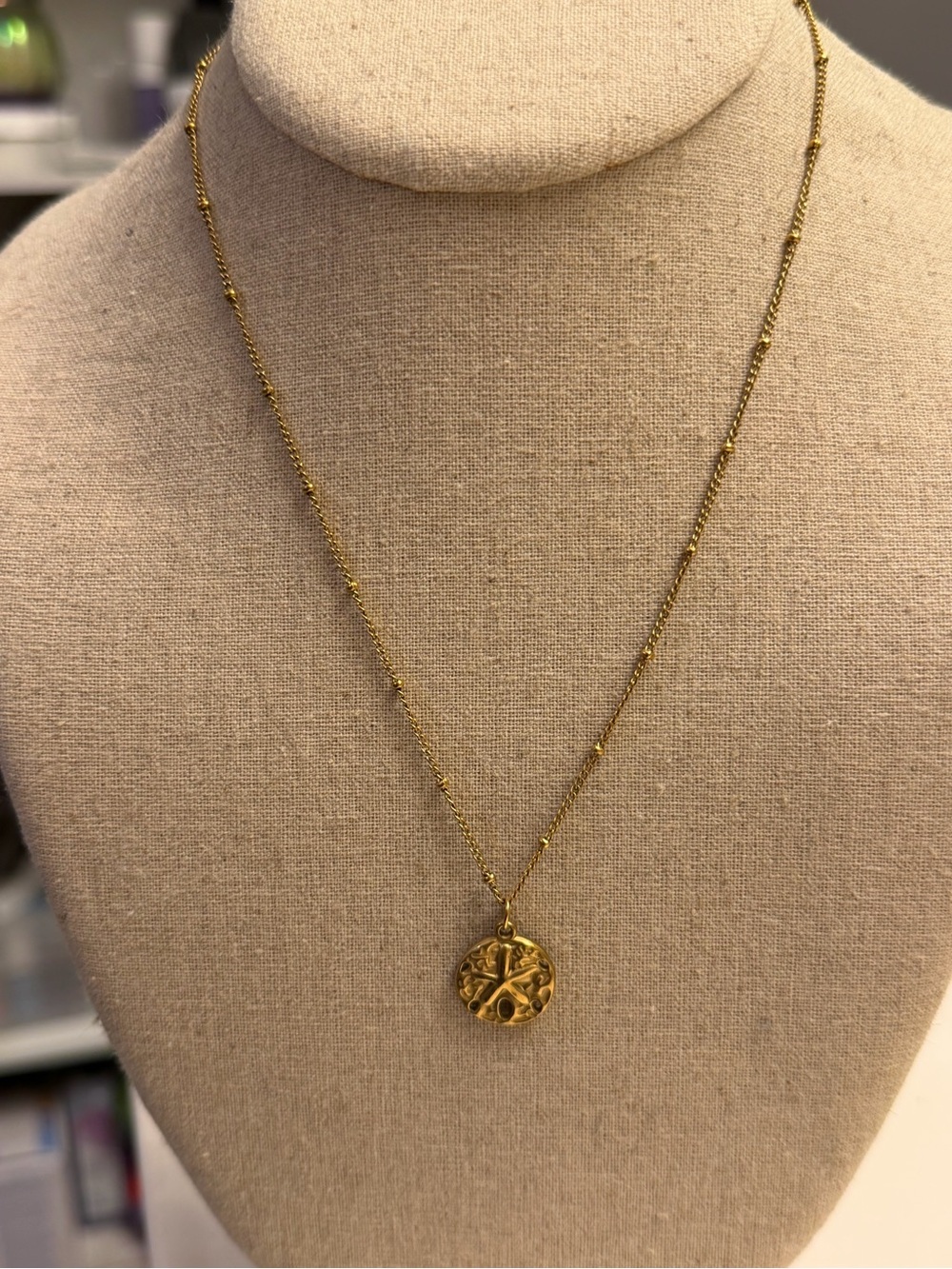 Gold Disc Pendant Necklace - Elegant Women’s Jewelry
